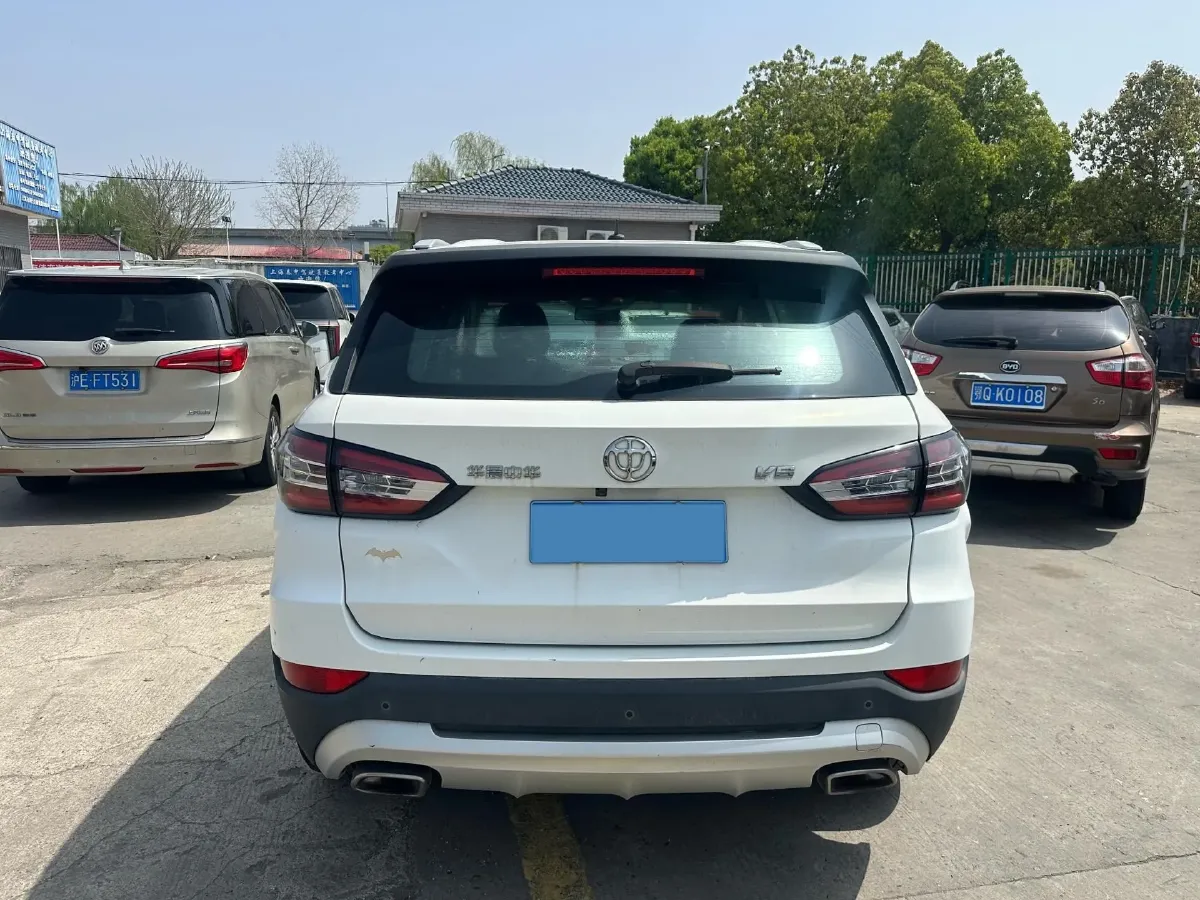 2018 Brilliance Auto V6 1.5T 150HP L4 6MT,autocango,china used car exporter,china ev exporter,chinese used car exporter,chinese used ev exporter