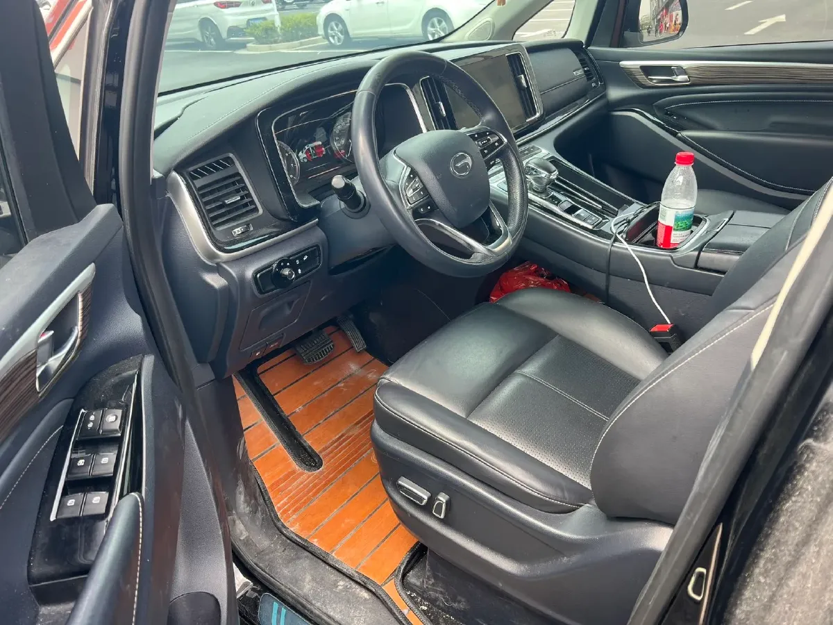 2021 GAC Trumpchi M8 2.0T 252HP L4 8AT,autocango,china used car exporter,china ev exporter,chinese used car exporter,chinese used ev exporter