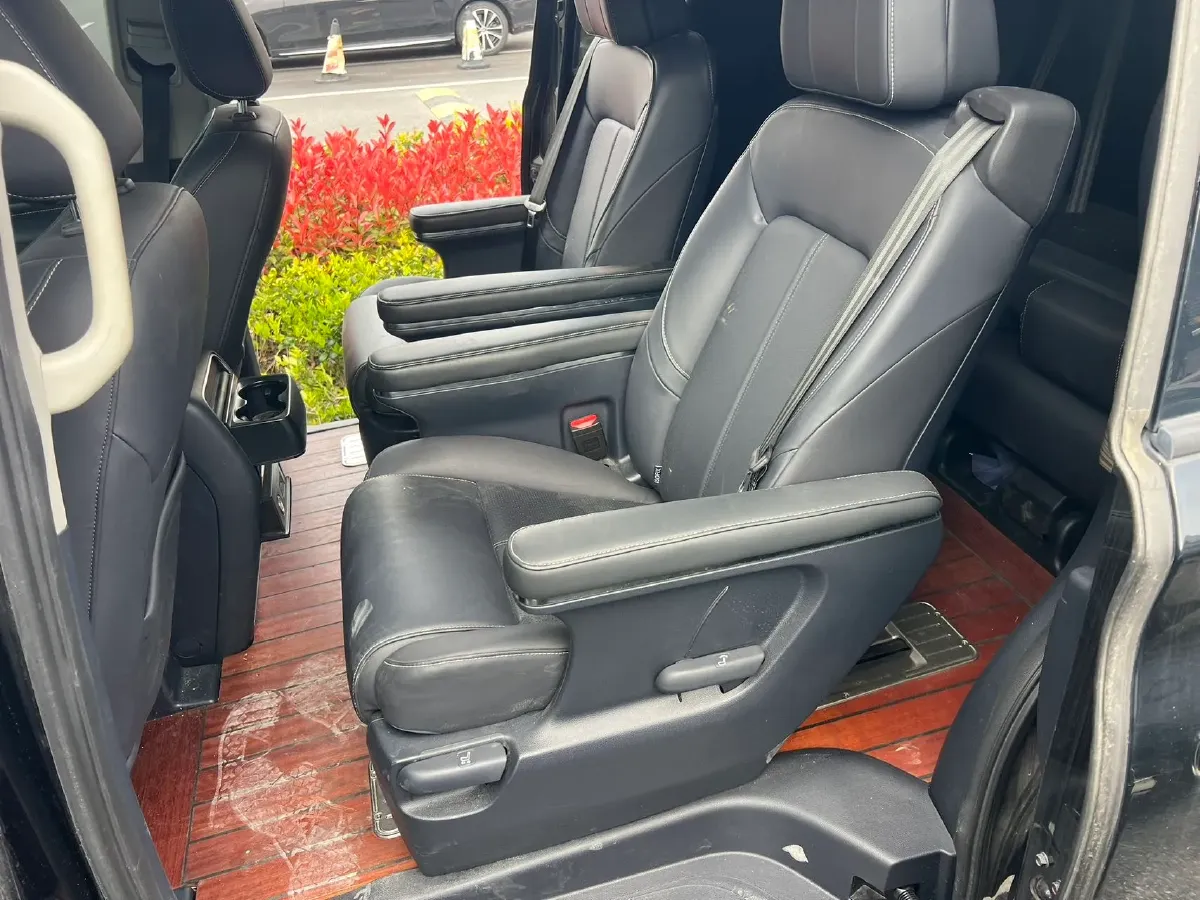 2021 GAC Trumpchi M8 2.0T 252HP L4 8AT,autocango,china used car exporter,china ev exporter,chinese used car exporter,chinese used ev exporter