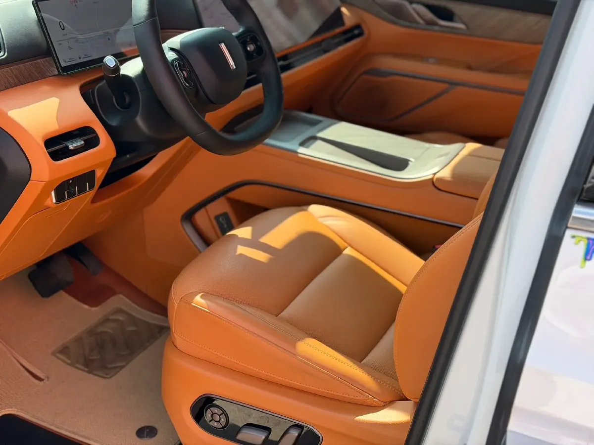 2025 WEY HighMountain 1.5T 170HP L4 4DHT PHEV,autocango,china used car exporter,china ev exporter,chinese used car exporter,chinese used ev exporter