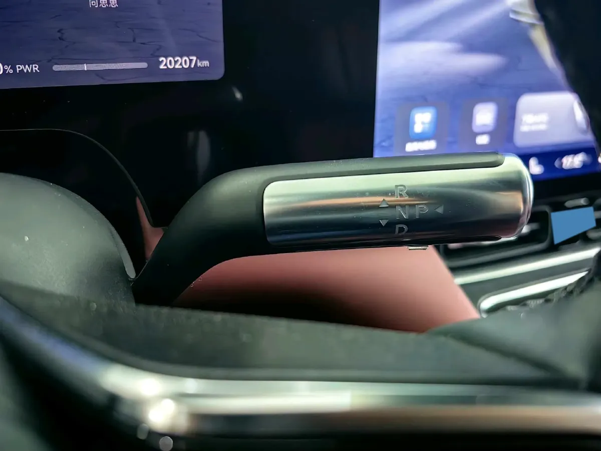 2025 AITO AITO M8 REEV 160HP REEV 53.4KWH,autocango,china used car exporter,china ev exporter,chinese used car exporter,chinese used ev exporter