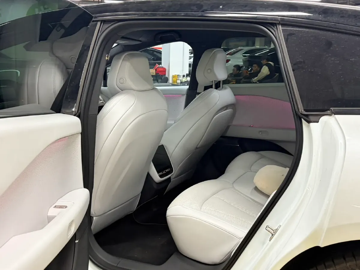 2024 Xpeng P7+ BEV 76.3KWH,autocango,china used car exporter,china ev exporter,chinese used car exporter,chinese used ev exporter