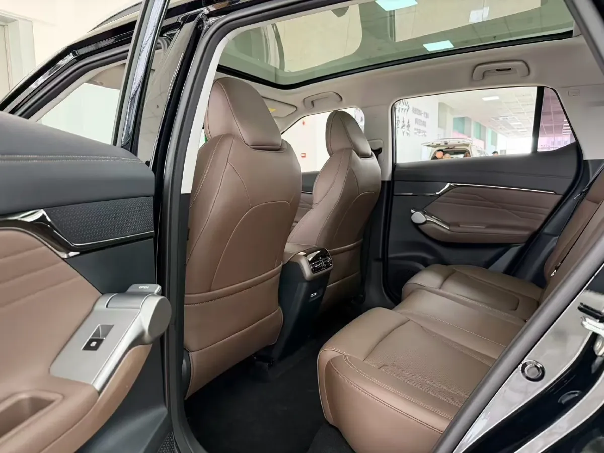 2024 GAC Trumpchi GS4 1.5T 177HP L4 7DCT,autocango,china used car exporter,china ev exporter,chinese used car exporter,chinese used ev exporter