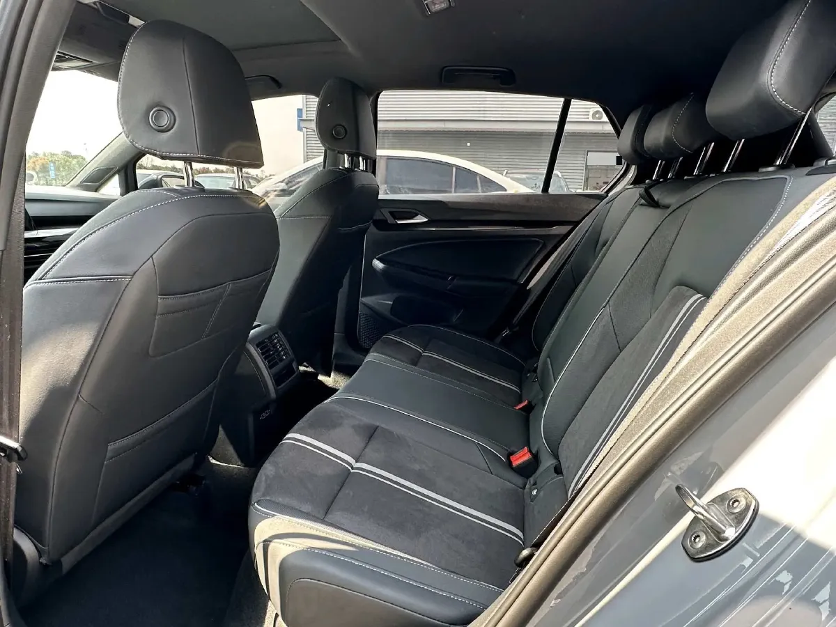 2023 Volkswagen Golf 1.4T 150HP L4 7DCT,autocango,china used car exporter,china ev exporter,chinese used car exporter,chinese used ev exporter