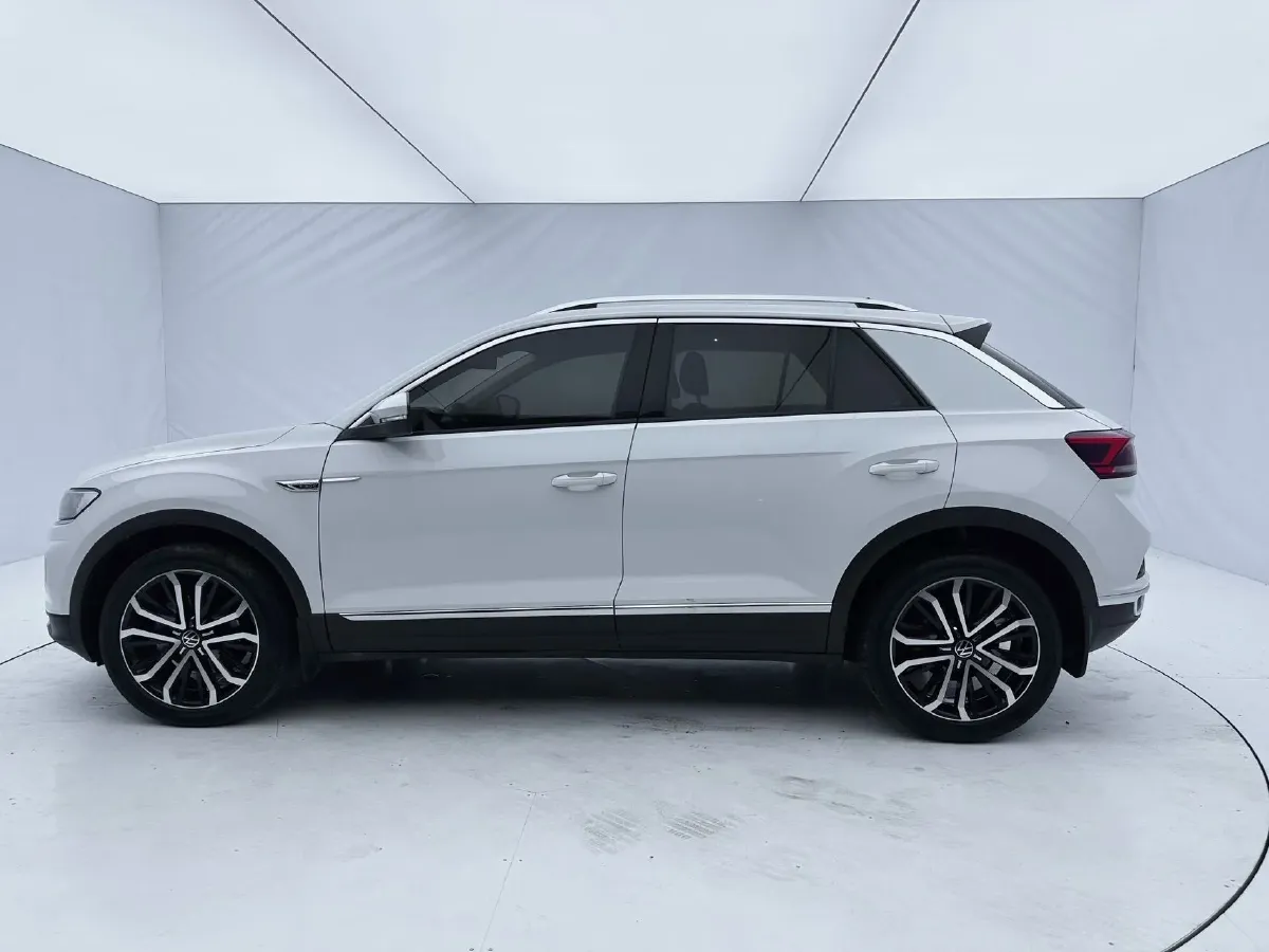 2022 Volkswagen T-Roc 1.4T 150HP L4 7DCT,autocango,china used car exporter,china ev exporter,chinese used car exporter,chinese used ev exporter