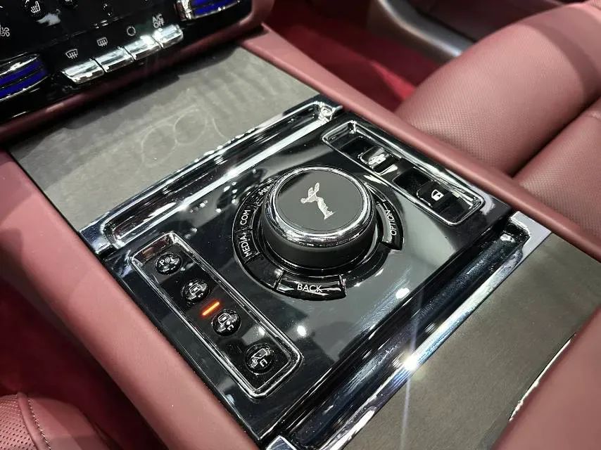 2021 Rolls-Royce Ghost 6.7T 571HP V12 8AT,autocango,china used car exporter,china ev exporter,chinese used car exporter,chinese used ev exporter