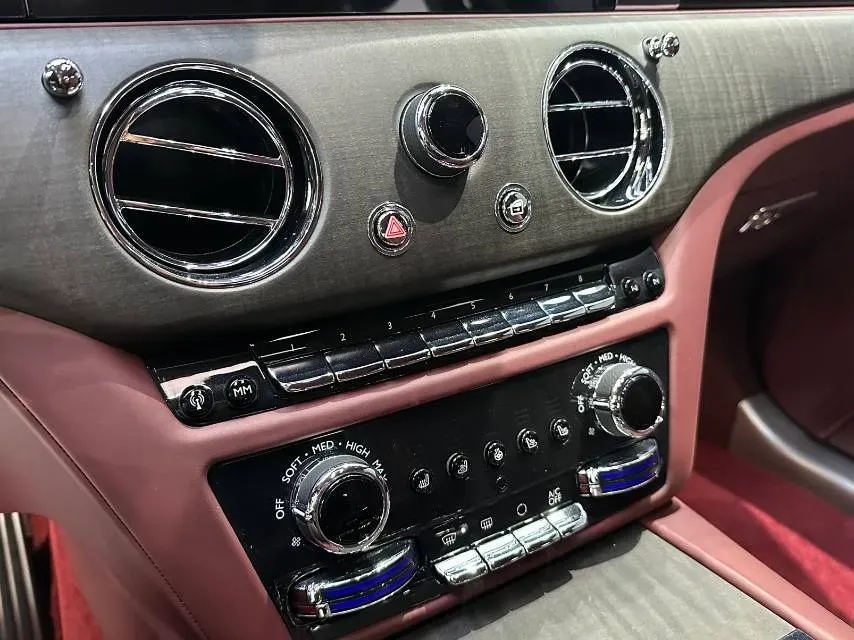 2021 Rolls-Royce Ghost 6.7T 571HP V12 8AT,autocango,china used car exporter,china ev exporter,chinese used car exporter,chinese used ev exporter