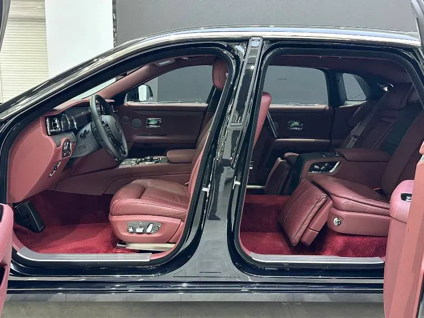 2021 Rolls-Royce Ghost 6.7T 571HP V12 8AT,autocango,china used car exporter,china ev exporter,chinese used car exporter,chinese used ev exporter