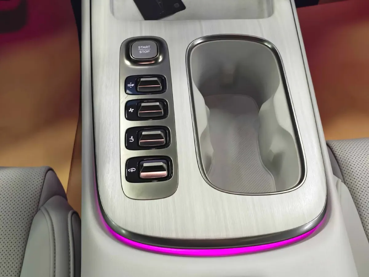 2024 MI SU7 BEV 101KWH,autocango,china used car exporter,china ev exporter,chinese used car exporter,chinese used ev exporter