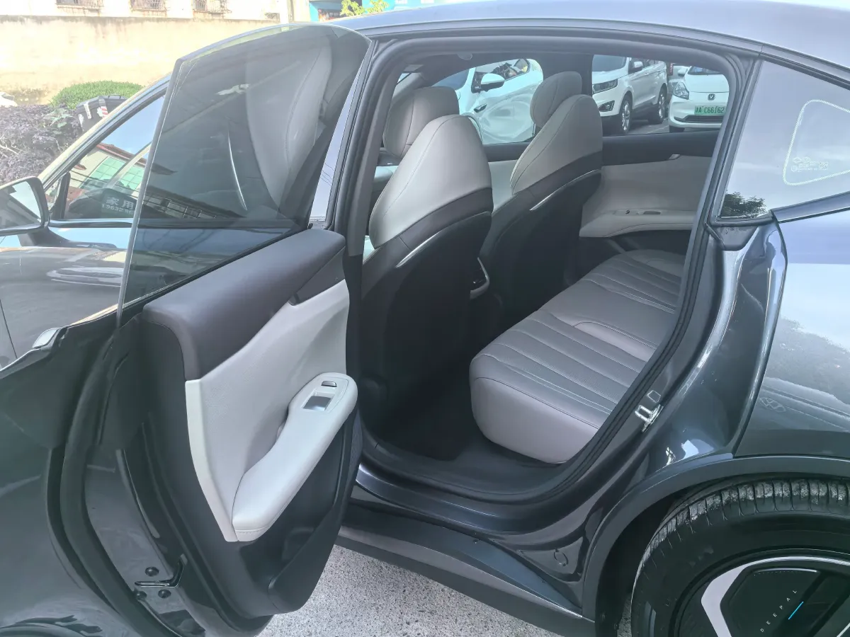 2025 Deepal L07 BEV 56.12KWH,autocango,china used car exporter,china ev exporter,chinese used car exporter,chinese used ev exporter