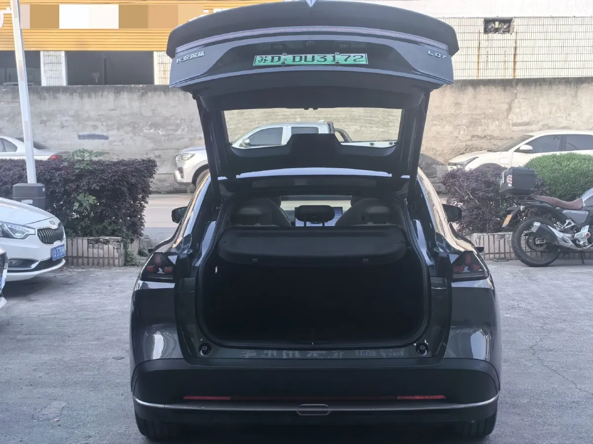 2025 Deepal L07 BEV 56.12KWH,autocango,china used car exporter,china ev exporter,chinese used car exporter,chinese used ev exporter