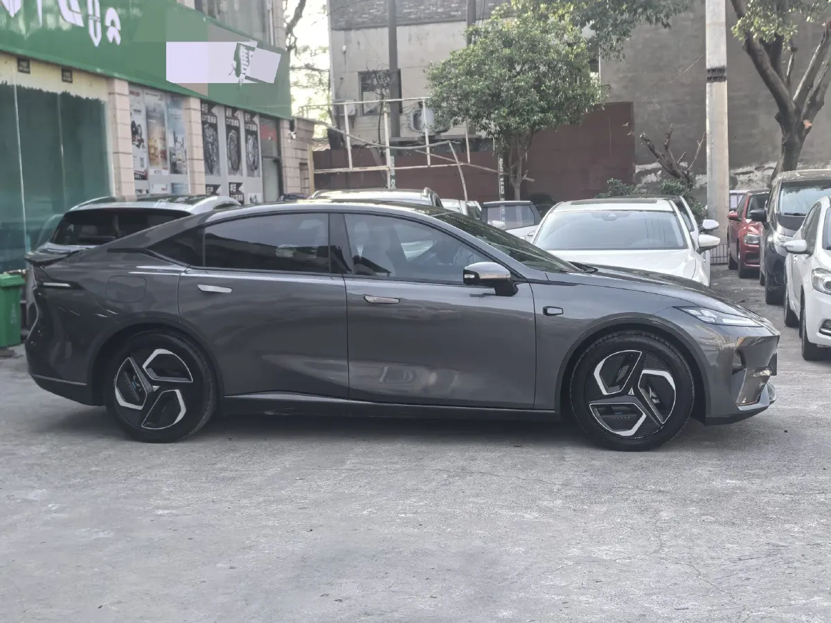 2025 Deepal L07 BEV 56.12KWH,autocango,china used car exporter,china ev exporter,chinese used car exporter,chinese used ev exporter