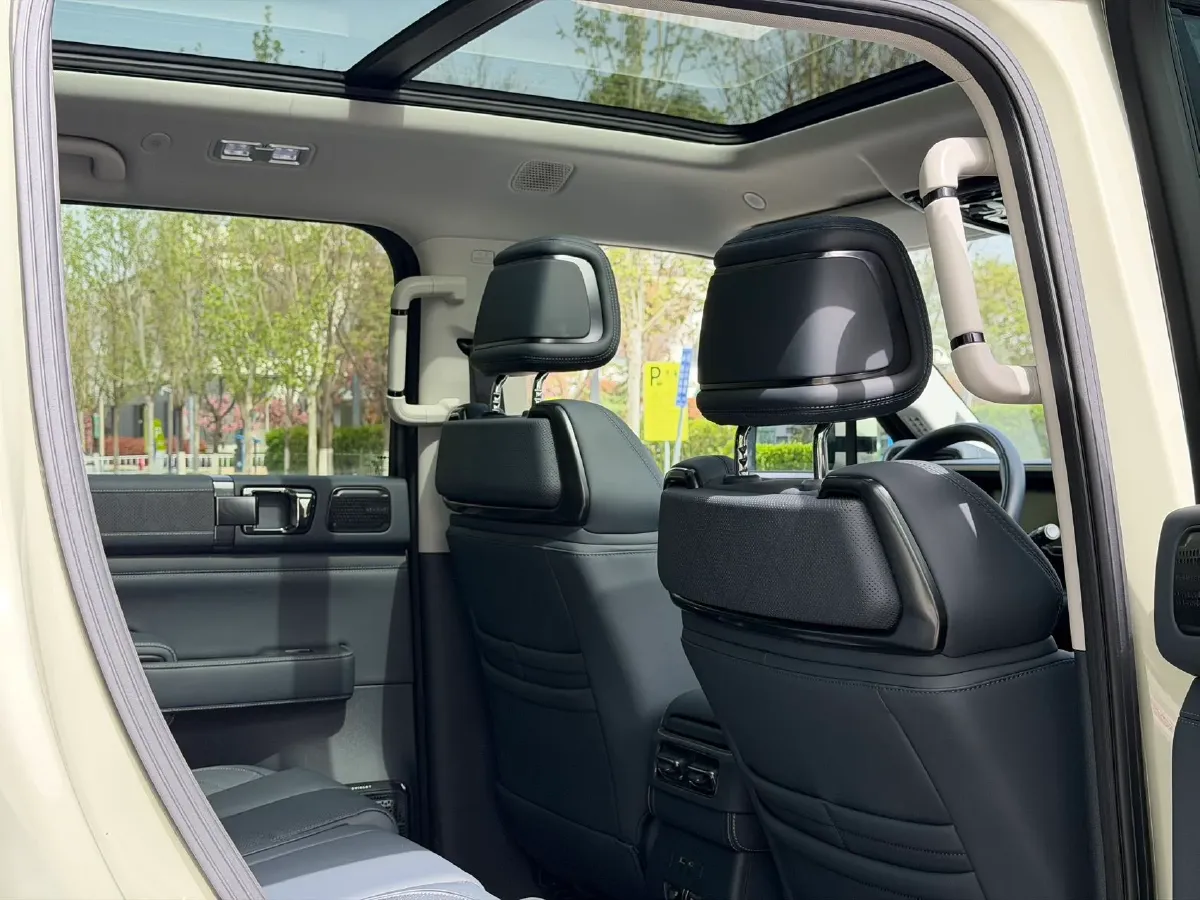 2023 FangChengBao Bao 5 1.5T 194HP L4 E-CVT PHEV 31.8KWH,autocango,china used car exporter,china ev exporter,chinese used car exporter,chinese used ev exporter