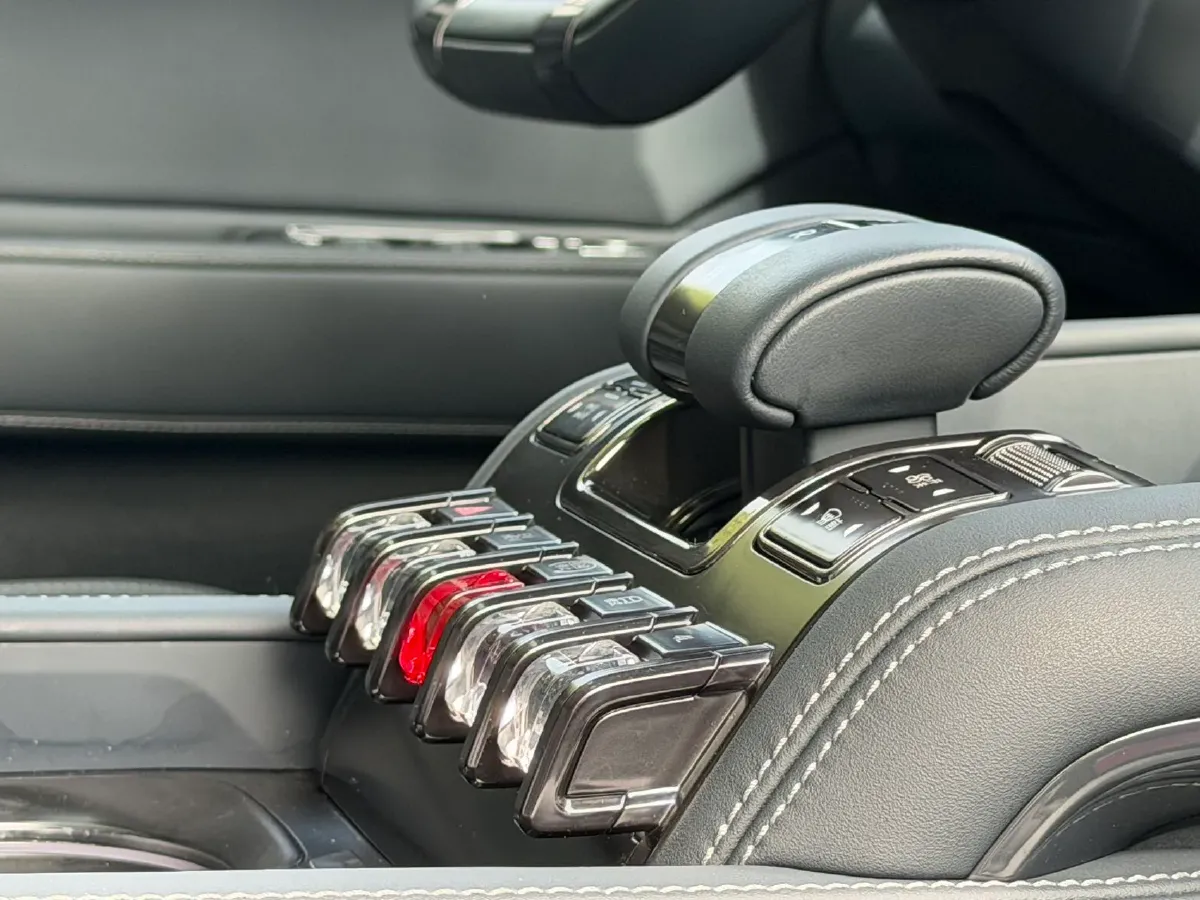 2023 FangChengBao Bao 5 1.5T 194HP L4 E-CVT PHEV 31.8KWH,autocango,china used car exporter,china ev exporter,chinese used car exporter,chinese used ev exporter