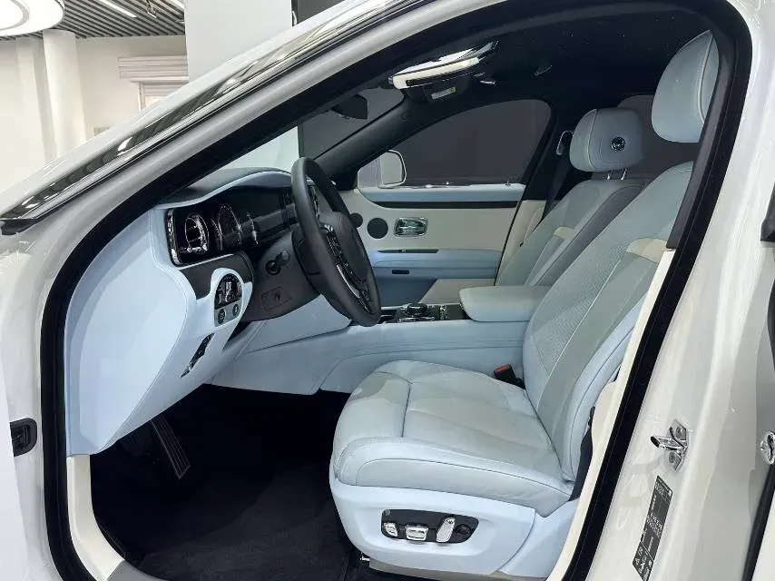 2021 Rolls-Royce Ghost 6.7T 571HP V12 8AT,autocango,china used car exporter,china ev exporter,chinese used car exporter,chinese used ev exporter