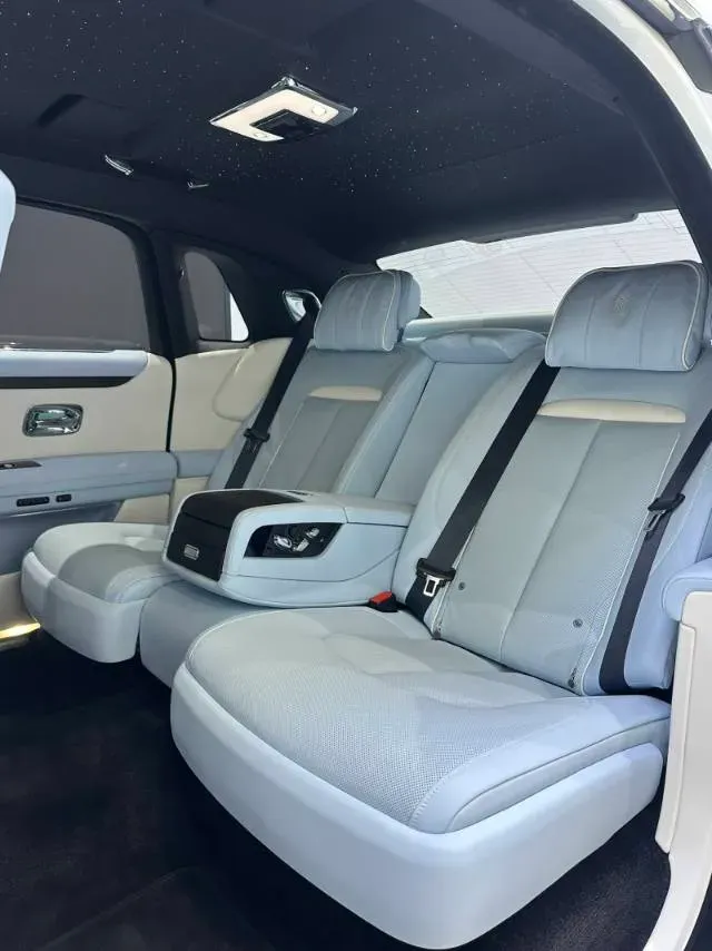 2021 Rolls-Royce Ghost 6.7T 571HP V12 8AT,autocango,china used car exporter,china ev exporter,chinese used car exporter,chinese used ev exporter