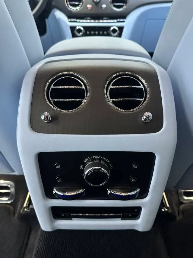 2021 Rolls-Royce Ghost 6.7T 571HP V12 8AT,autocango,china used car exporter,china ev exporter,chinese used car exporter,chinese used ev exporter