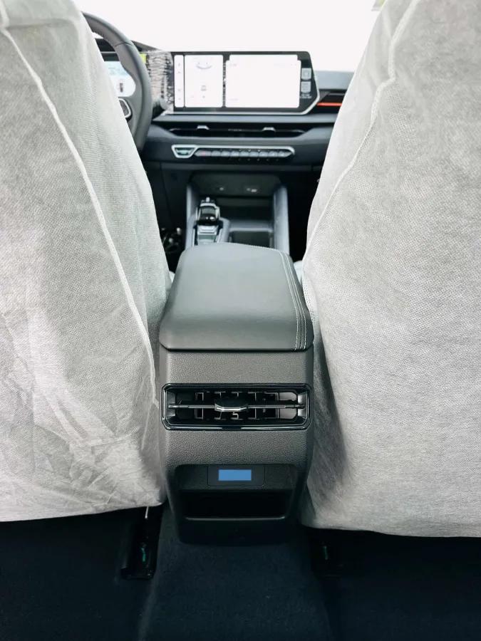 2024 Geely Binray 1.5T 181HP L4 7DCT,autocango,china used car exporter,china ev exporter,chinese used car exporter,chinese used ev exporter