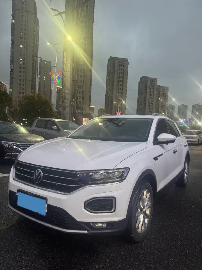 2022 Volkswagen T-Roc 1.4T 150HP L4 7DCT,autocango,china used car exporter,china ev exporter,chinese used car exporter,chinese used ev exporter
