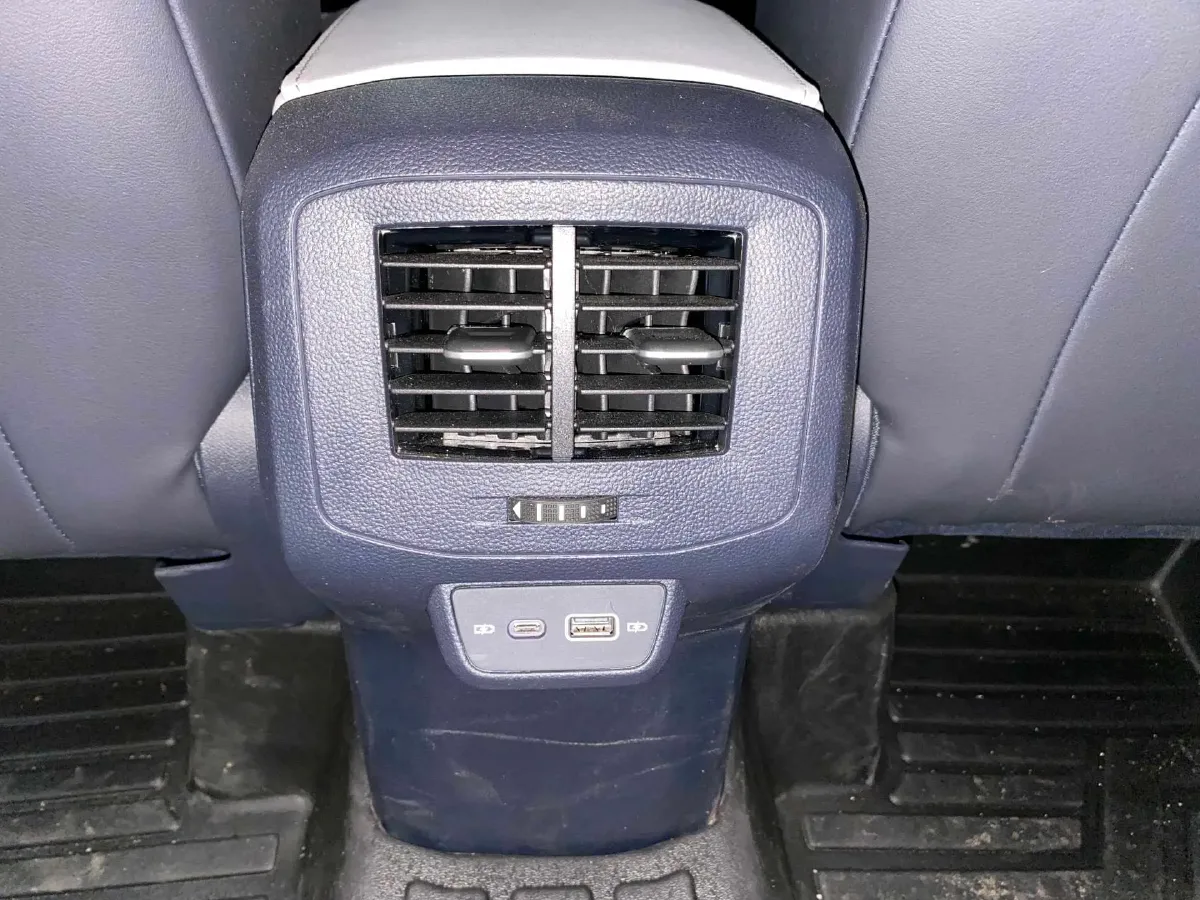 2025 Volkswagen Tharu 1.5T 160HP L4 7DCT,autocango,china used car exporter,china ev exporter,chinese used car exporter,chinese used ev exporter