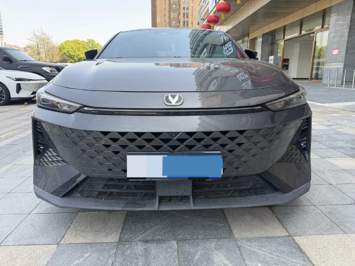 2024 ChangAn UNI-V 1.5T 188HP L4 7DCT,autocango,china used car exporter,china ev exporter,chinese used car exporter,chinese used ev exporter