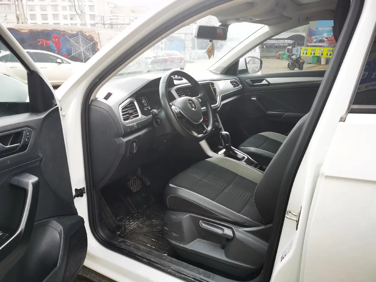 2022 Volkswagen T-Roc 1.4T 150HP L4 7DCT,autocango,china used car exporter,china ev exporter,chinese used car exporter,chinese used ev exporter