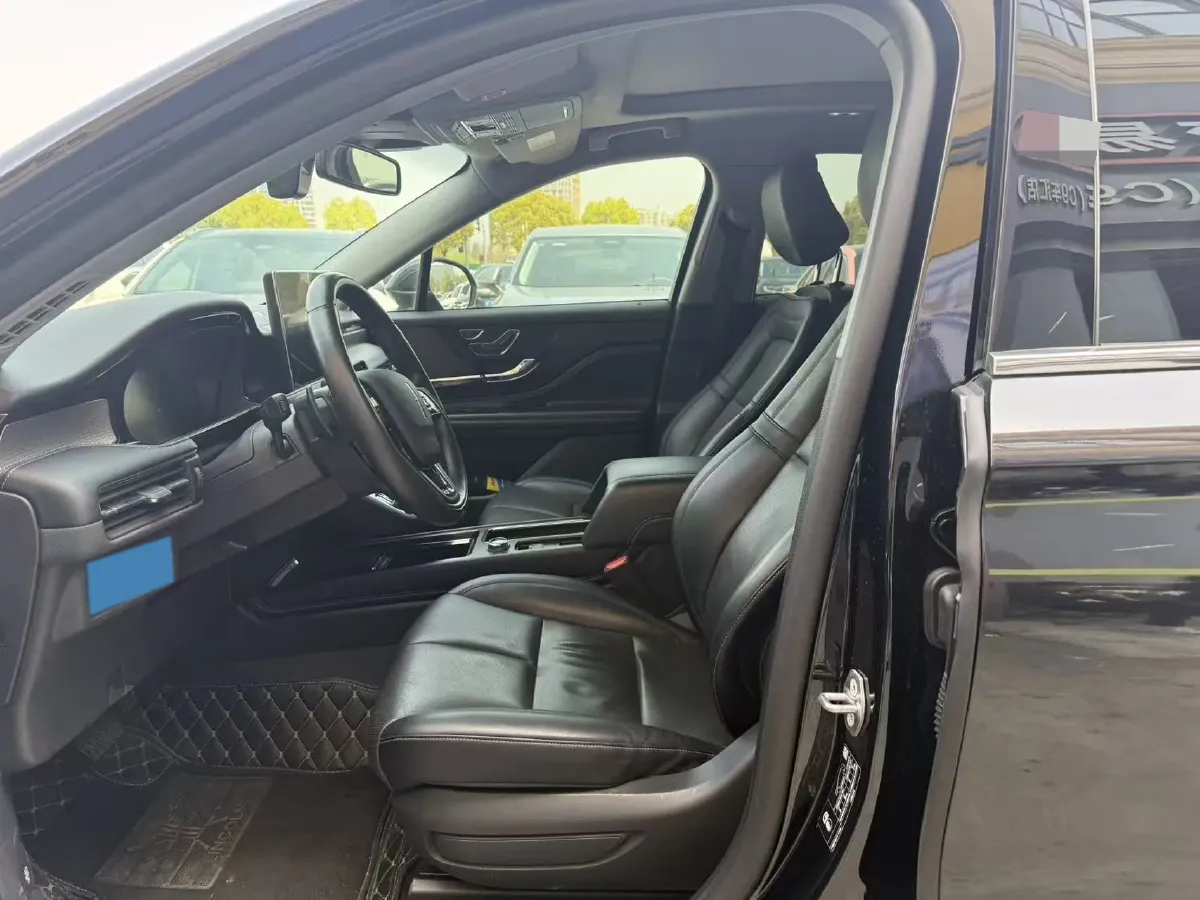 2022 Lincoln Corsair 2.0T 245HP L4 8AT,autocango,china used car exporter,china ev exporter,chinese used car exporter,chinese used ev exporter