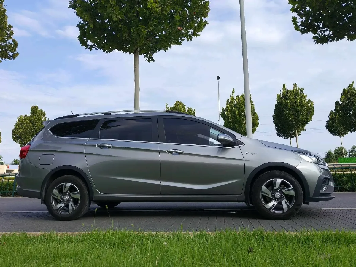 2018 BaoJun 360 1.5L 112HP L4 6MT,autocango,china used car exporter,china ev exporter,chinese used car exporter,chinese used ev exporter