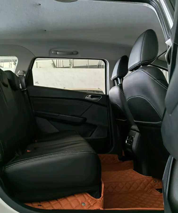 2018 BaoJun 360 1.5L 112HP L4 6MT,autocango,china used car exporter,china ev exporter,chinese used car exporter,chinese used ev exporter