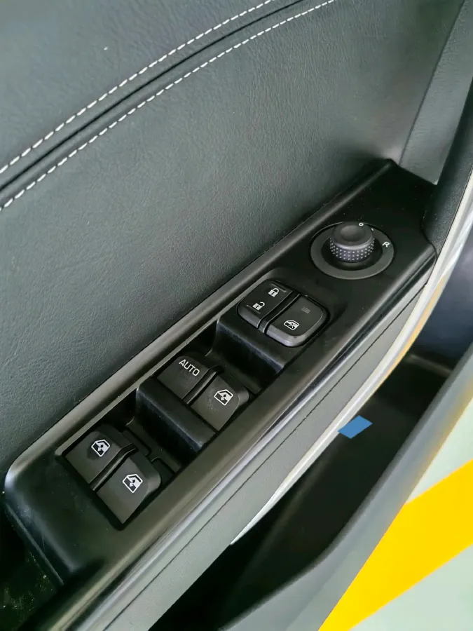 2018 BaoJun 360 1.5L 112HP L4 6MT,autocango,china used car exporter,china ev exporter,chinese used car exporter,chinese used ev exporter