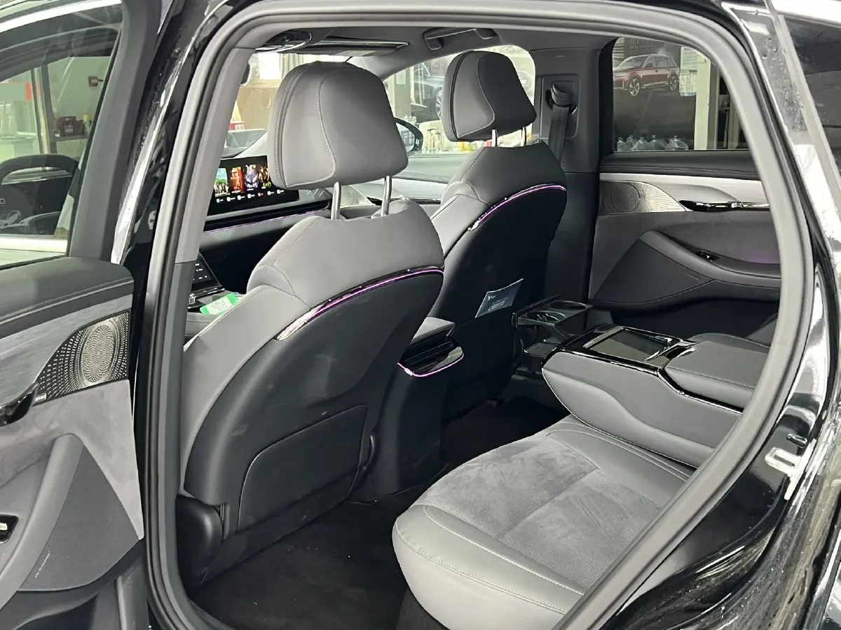 2024 Voyah ZhuiGuang 1.5T 136HP L4 PHEV 43KWH,autocango,china used car exporter,china ev exporter,chinese used car exporter,chinese used ev exporter