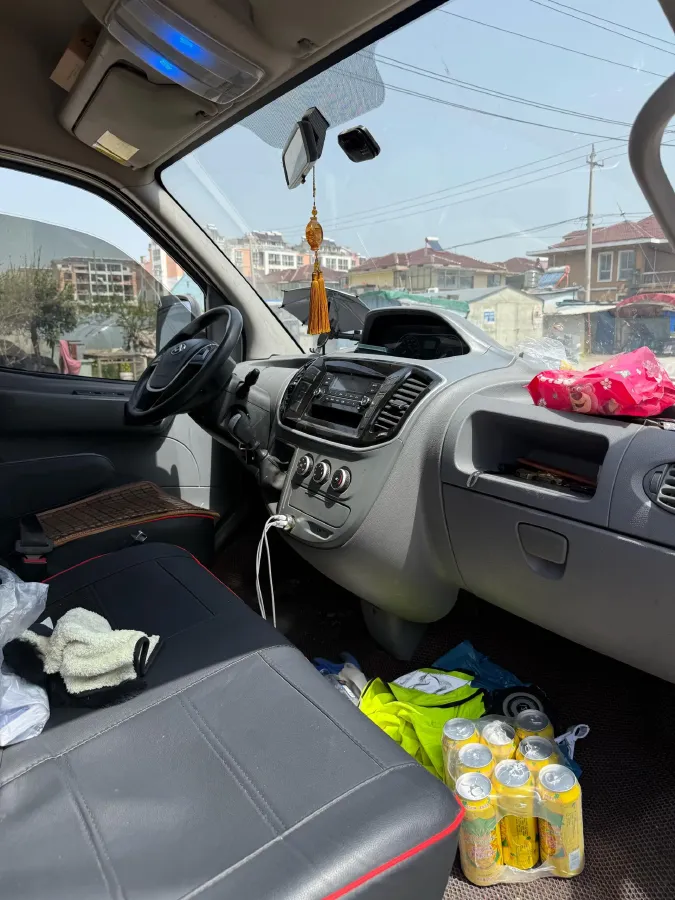 2021 MAXUS XinTu V80 2.0T 127HP L4 6MT,autocango,china used car exporter,china ev exporter,chinese used car exporter,chinese used ev exporter