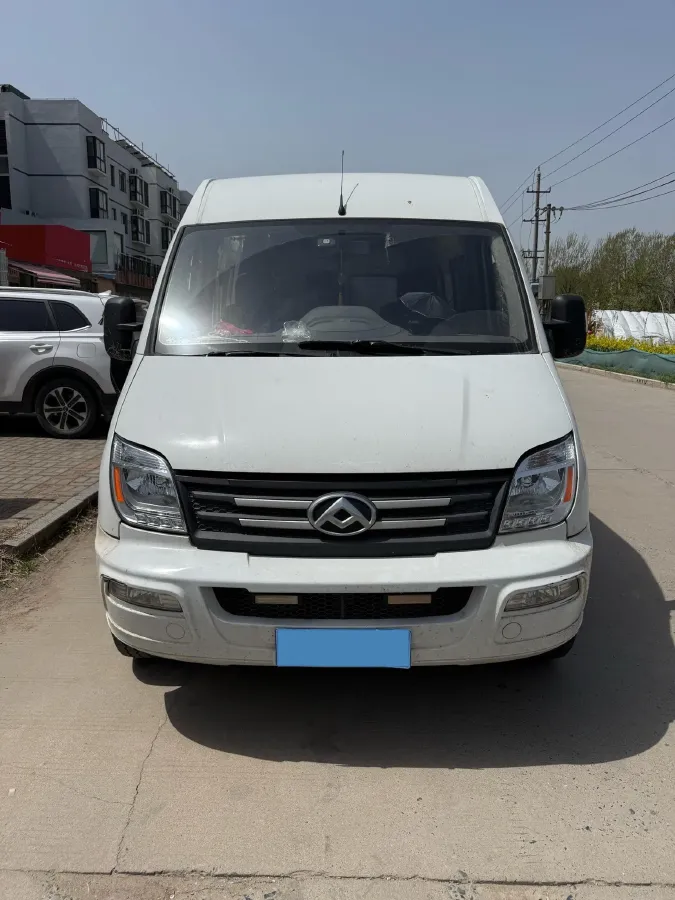 2021 MAXUS XinTu V80 2.0T 127HP L4 6MT,autocango,china used car exporter,china ev exporter,chinese used car exporter,chinese used ev exporter