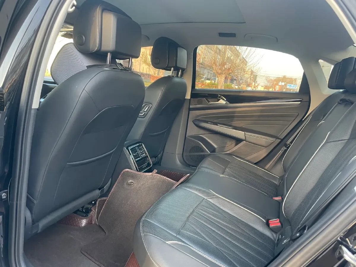 2023 Volkswagen Passat 2.0T 186HP L4 7DCT,autocango,china used car exporter,china ev exporter,chinese used car exporter,chinese used ev exporter