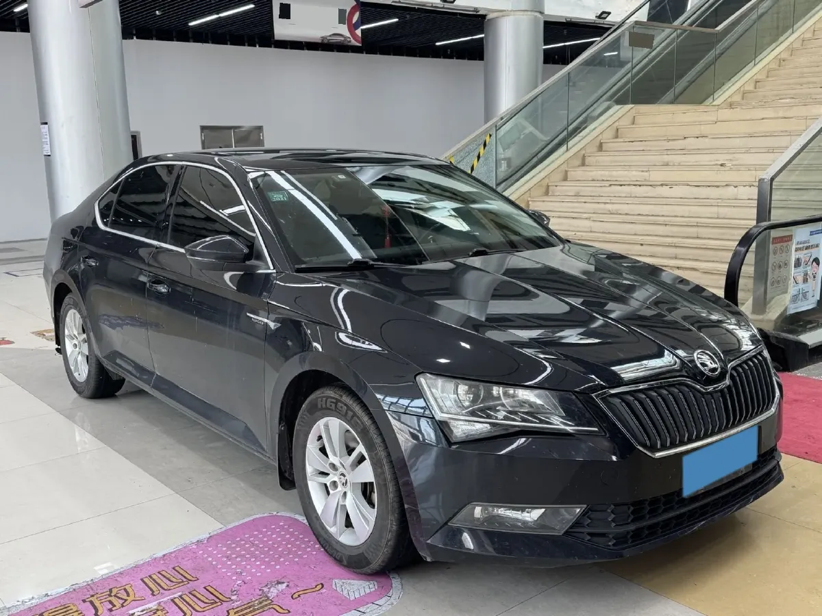 2018 Skoda Superb 1.4T 150HP L4 7DCT,autocango,china used car exporter,china ev exporter,chinese used car exporter,chinese used ev exporter