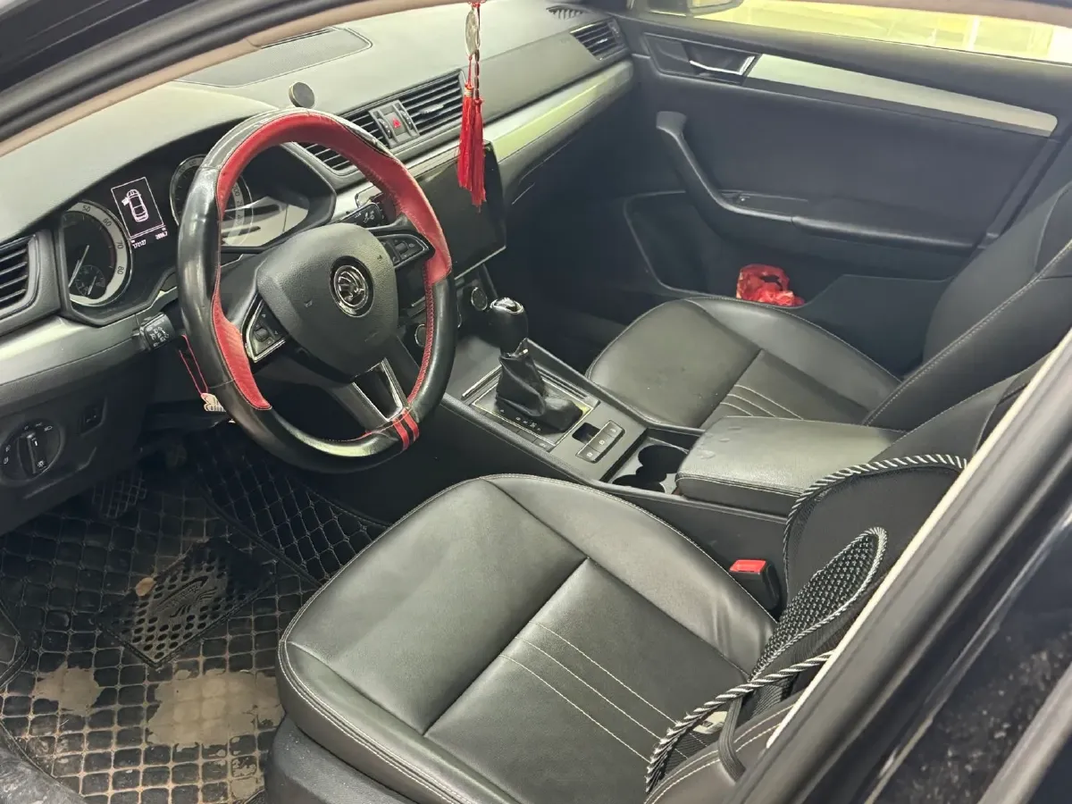 2018 Skoda Superb 1.4T 150HP L4 7DCT,autocango,china used car exporter,china ev exporter,chinese used car exporter,chinese used ev exporter