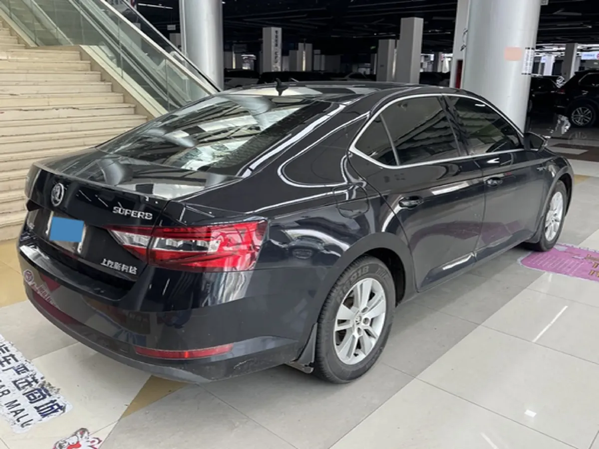 2018 Skoda Superb 1.4T 150HP L4 7DCT,autocango,china used car exporter,china ev exporter,chinese used car exporter,chinese used ev exporter
