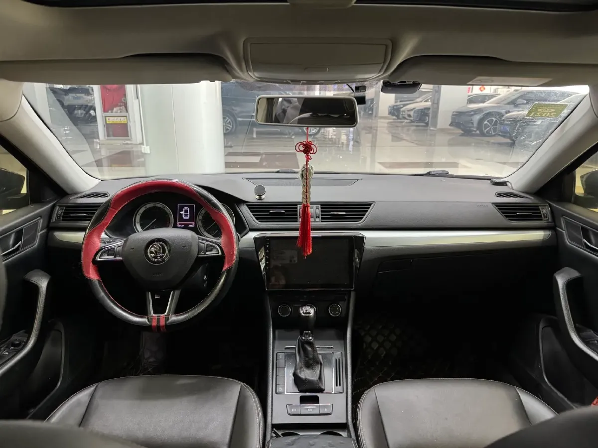 2018 Skoda Superb 1.4T 150HP L4 7DCT,autocango,china used car exporter,china ev exporter,chinese used car exporter,chinese used ev exporter