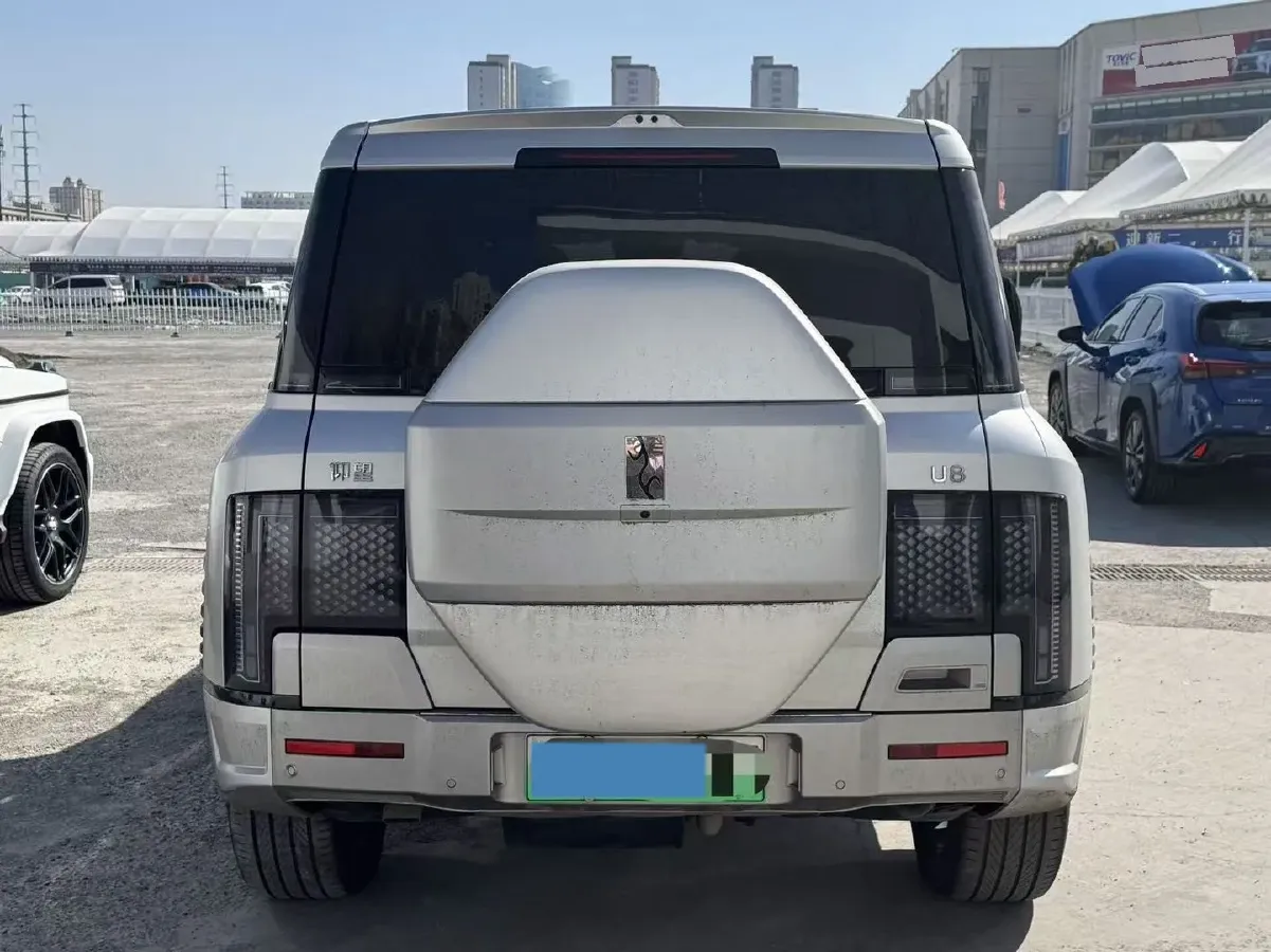 2023 YangWang U8 2.0T 272HP L4 REEV 49.05KWH,autocango,china used car exporter,china ev exporter,chinese used car exporter,chinese used ev exporter