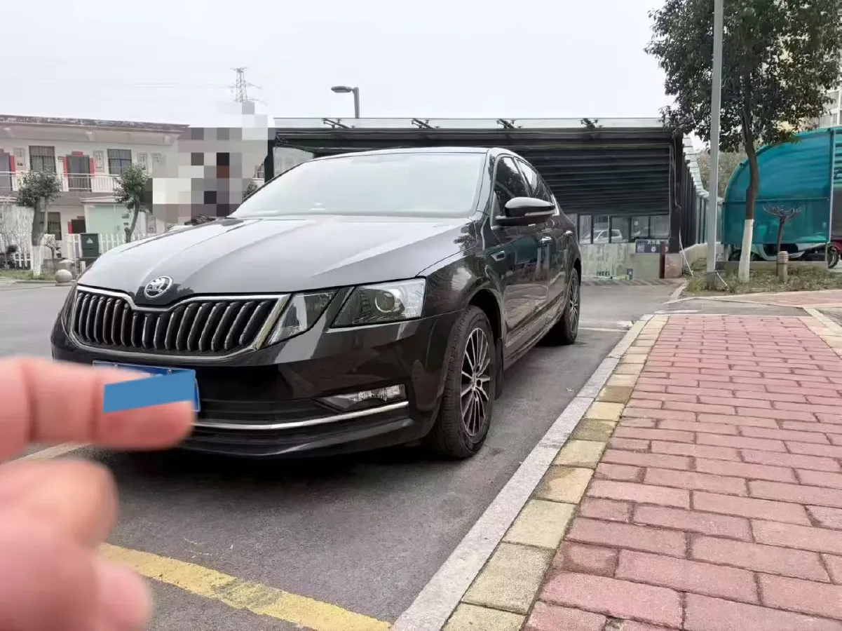 2018 Skoda Octavia 1.2T 116HP L4 7DCT,autocango,china used car exporter,china ev exporter,chinese used car exporter,chinese used ev exporter