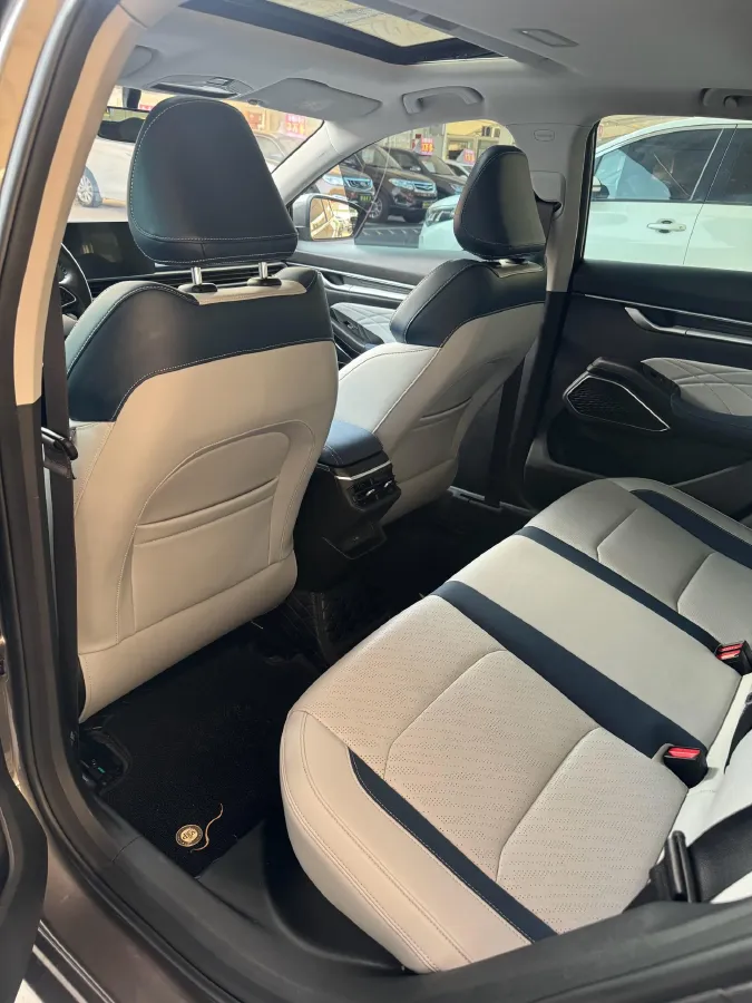 2022 Geely Emgrand 1.5L 114HP L4 CVT,autocango,china used car exporter,china ev exporter,chinese used car exporter,chinese used ev exporter