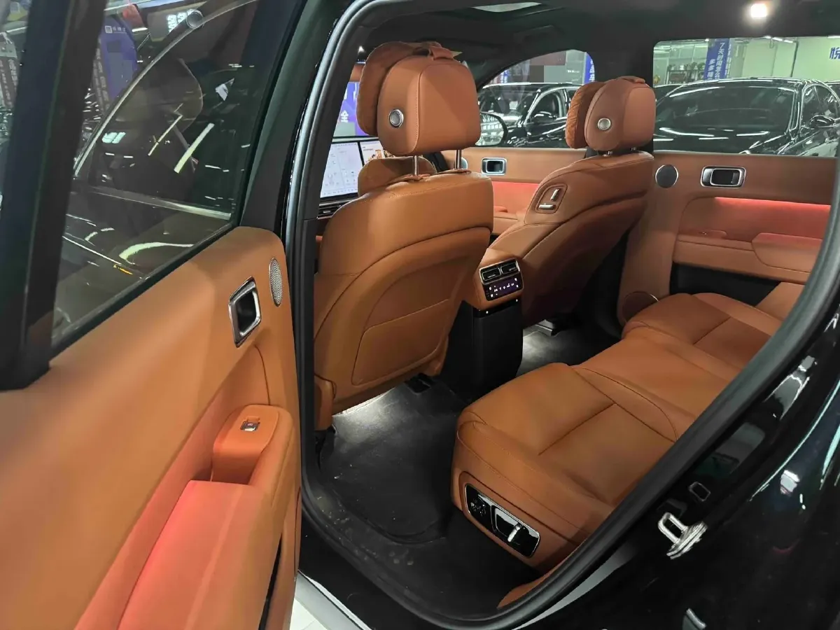 2024 Li L8 Range Extended 154HP REEV 42.8KWH,autocango,china used car exporter,china ev exporter,chinese used car exporter,chinese used ev exporter