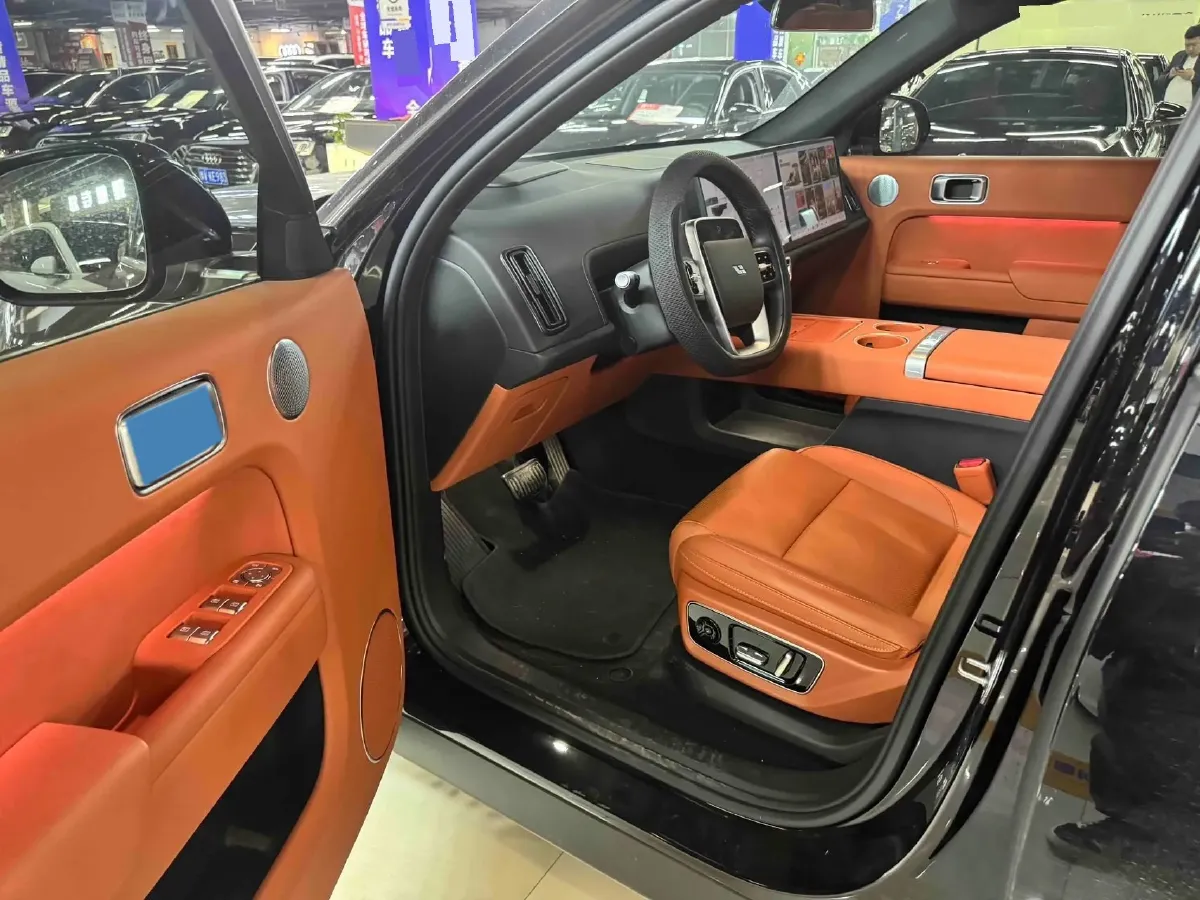 2024 Li L8 Range Extended 154HP REEV 42.8KWH,autocango,china used car exporter,china ev exporter,chinese used car exporter,chinese used ev exporter