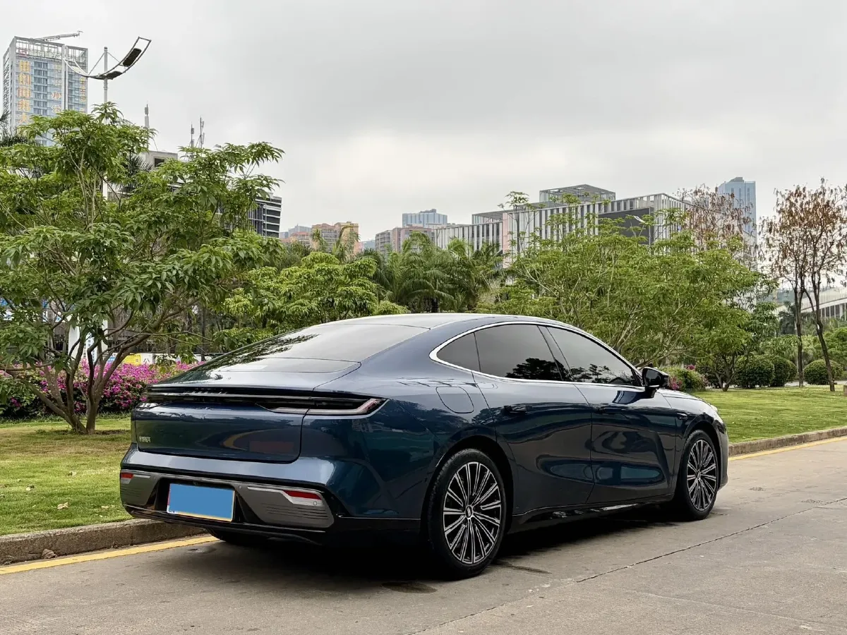 2025 Geely Galaxy Starshine 8 1.5T 163HP L4 3DHT PHEV 27.69KWH,autocango,china used car exporter,china ev exporter,chinese used car exporter,chinese used ev exporter