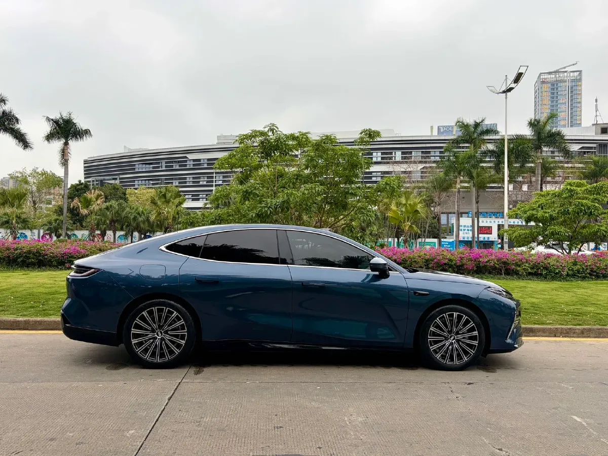 2025 Geely Galaxy Starshine 8 1.5T 163HP L4 3DHT PHEV 27.69KWH,autocango,china used car exporter,china ev exporter,chinese used car exporter,chinese used ev exporter