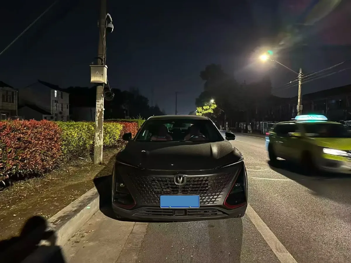 2021 ChangAn UNI-T 1.5T 180HP L4 7DCT,autocango,china used car exporter,china ev exporter,chinese used car exporter,chinese used ev exporter