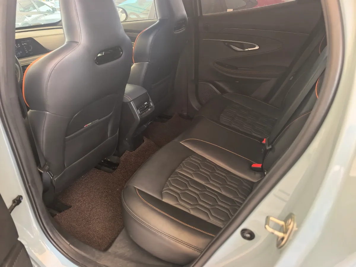 2022 ChangAn UNI-T 2.0T 233HP L4 8AT,autocango,china used car exporter,china ev exporter,chinese used car exporter,chinese used ev exporter