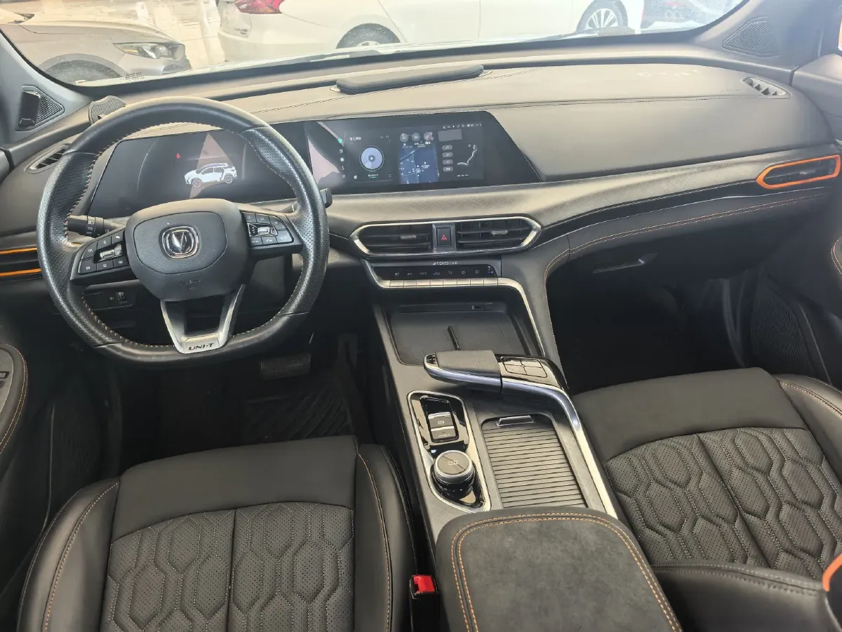 2022 ChangAn UNI-T 2.0T 233HP L4 8AT,autocango,china used car exporter,china ev exporter,chinese used car exporter,chinese used ev exporter