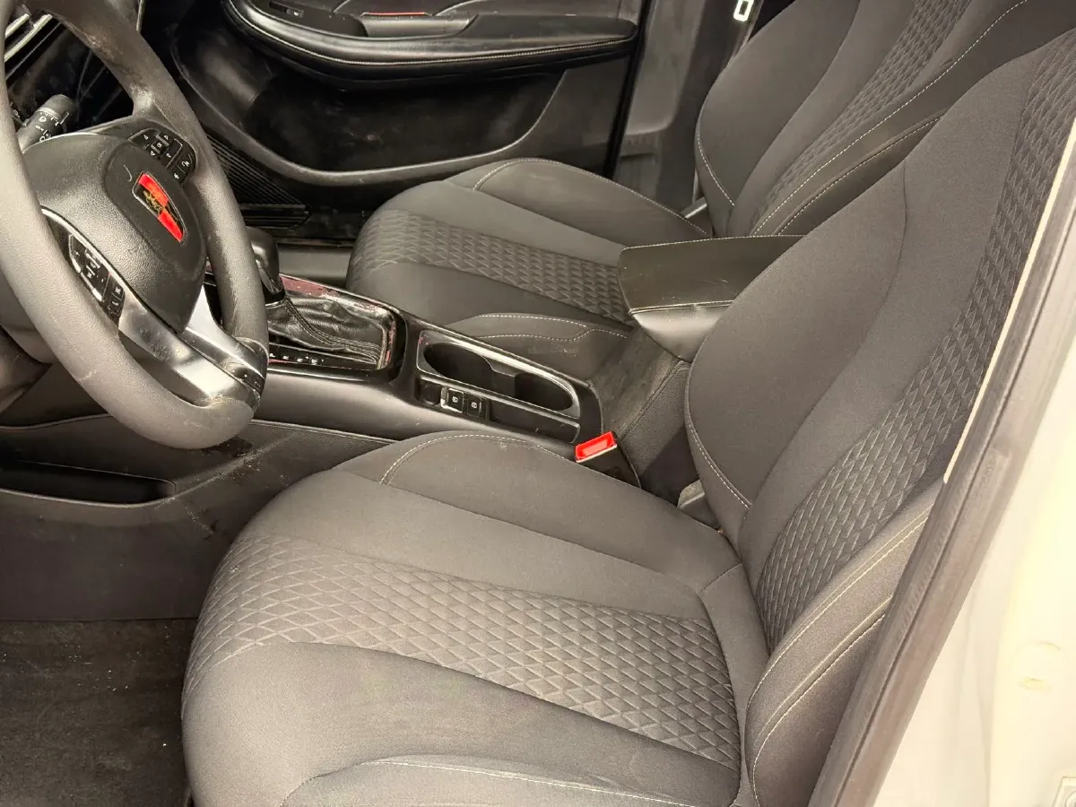 2019 Roewe i5 1.5L 120HP L4 CVT,autocango,china used car exporter,china ev exporter,chinese used car exporter,chinese used ev exporter