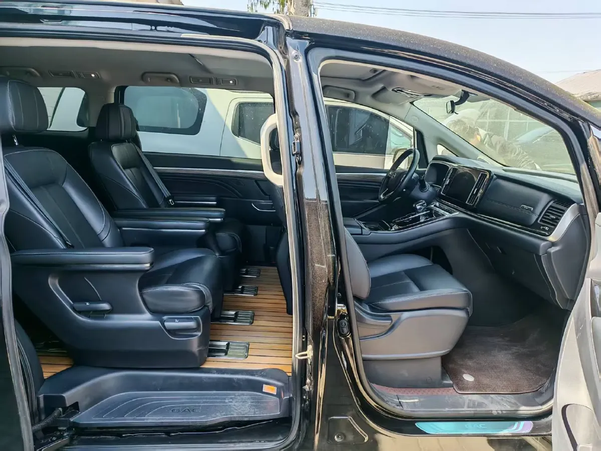 2023 GAC Trumpchi M8 2.0T 252HP L4 8AT,autocango,china used car exporter,china ev exporter,chinese used car exporter,chinese used ev exporter